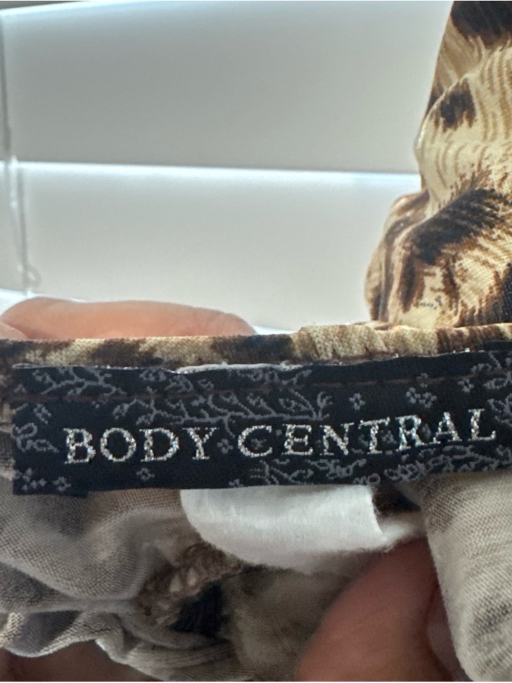 Body Central Black and Beige Floral dress - Picture 2 of 3